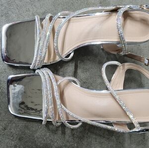 Formal attire sandal